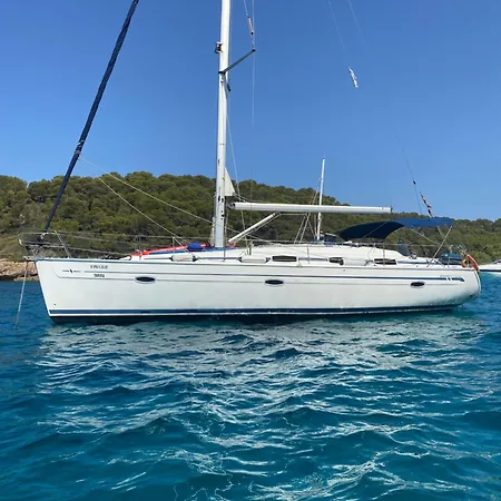 Hotel en barco Velero En