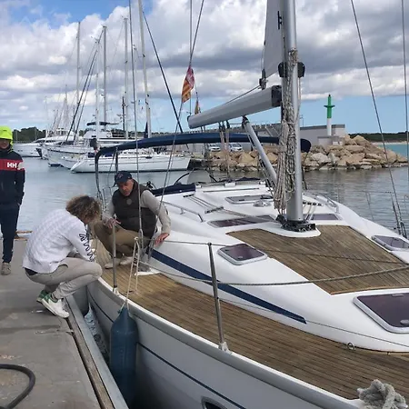 Velero En Botel Denia